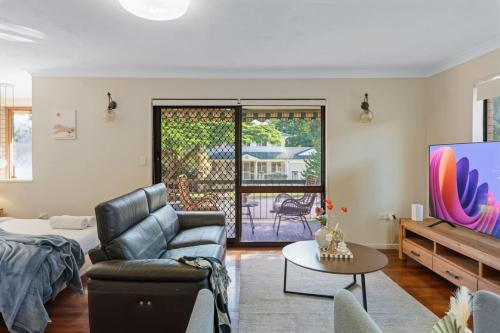 Unbeatable Value Group Family Roomy Convenient in Brisbane, Australia