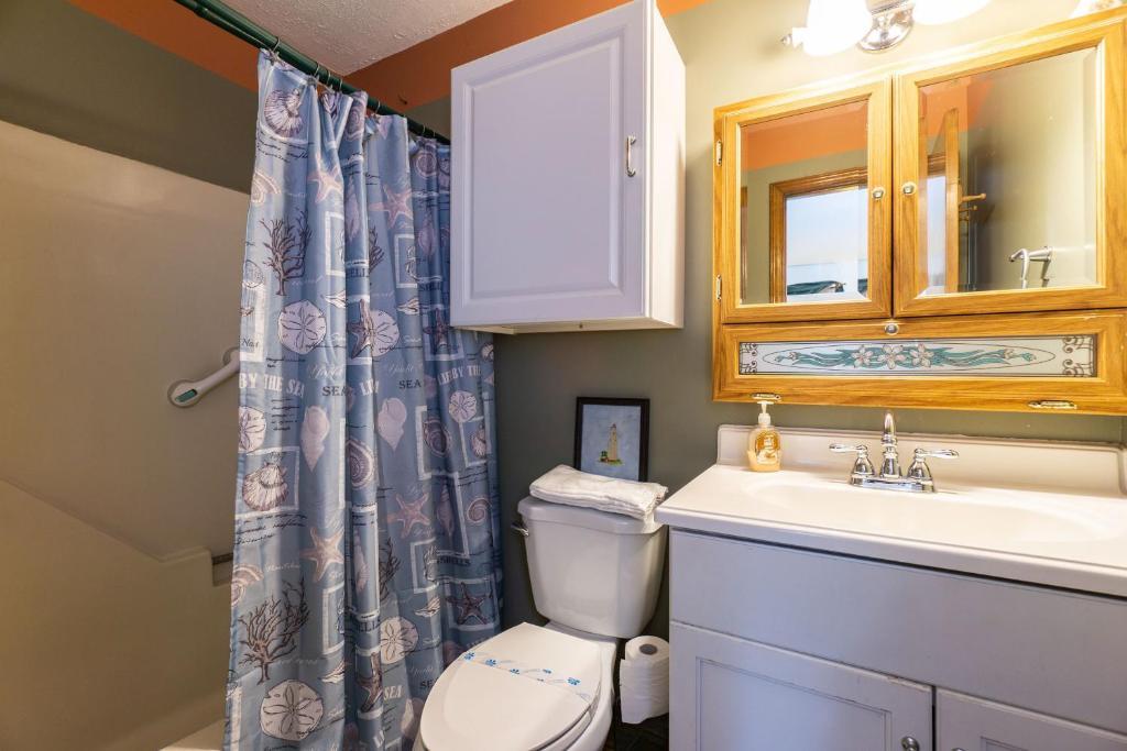 Windy Pointe by Oak Island Accommodations - photo 2