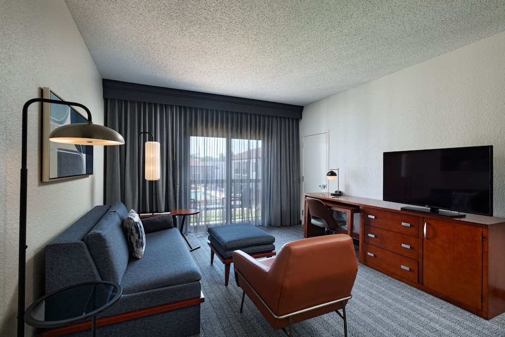Courtyard by Marriott Fort Worth University Drive - photo 16