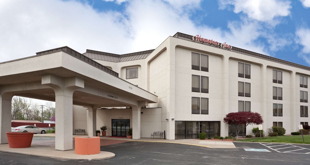 Hampton Inn St. Charles St. Peters - photo 55