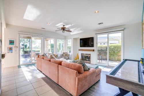 Cathedral City Home with Private Pool Near Golf — 4-Star Luxury Hotel in Cathedral City, United States