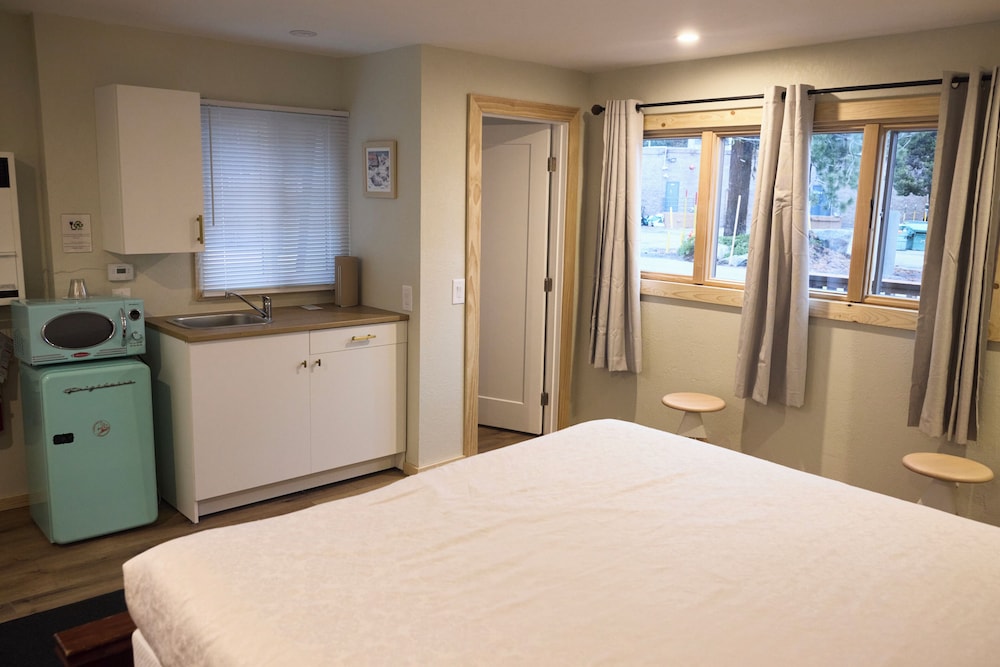 Cinnamon Bear Inn - photo 40