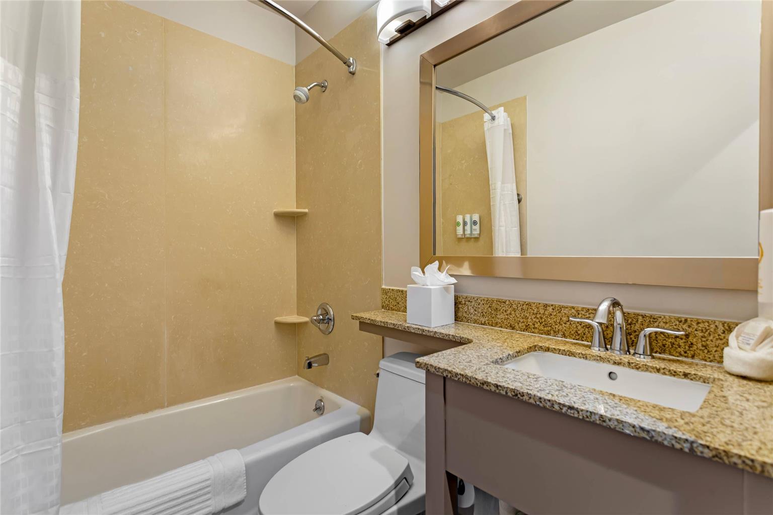 The Staten Island Inn - photo 12