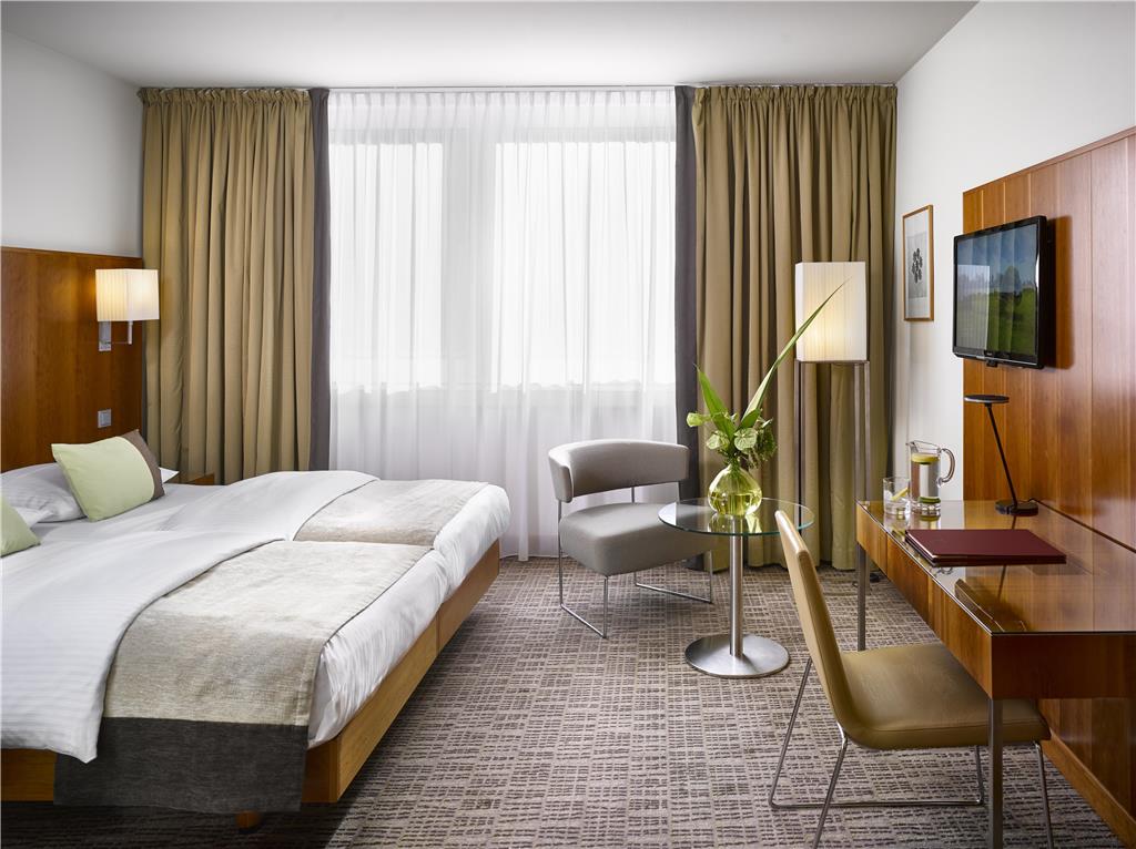 K K am harras Cosy Urban Garden view