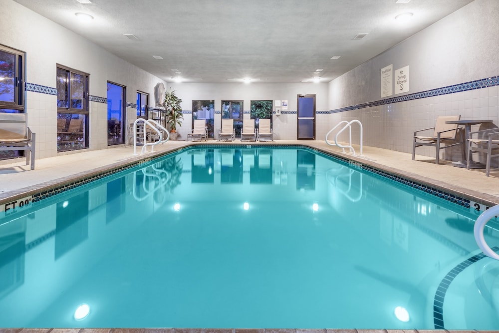 Holiday Inn Express & Suites Austin NE Hutto by IHG - photo 36