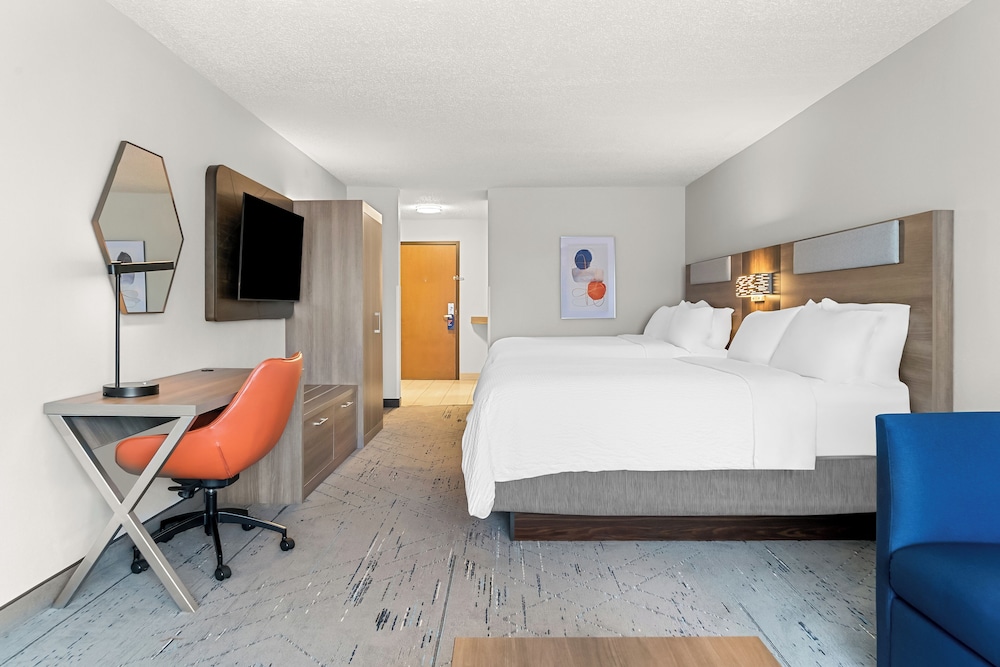 Holiday Inn Express & Suites Detroit North Roseville by IHG - photo 8