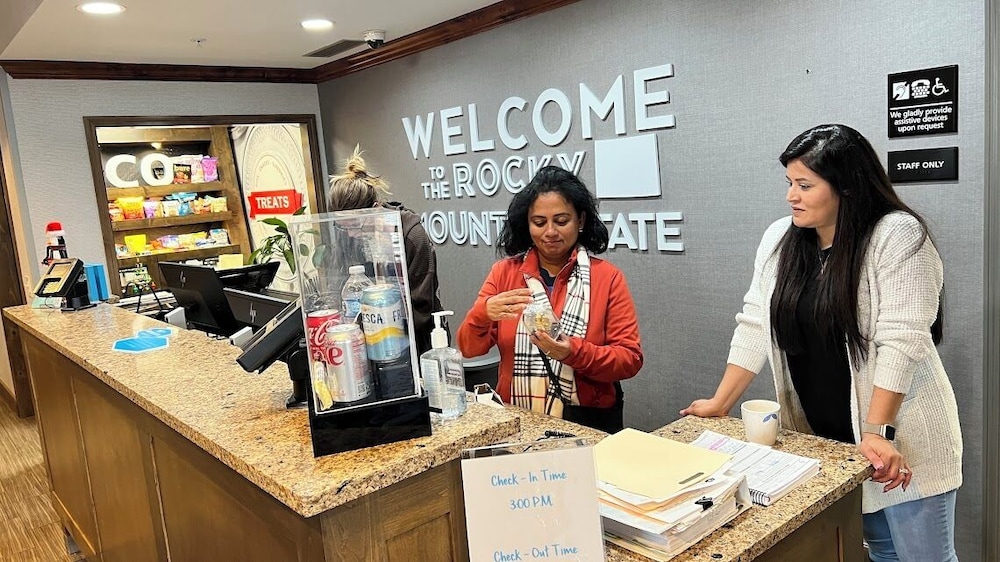 Hampton Inn Montrose - photo 9