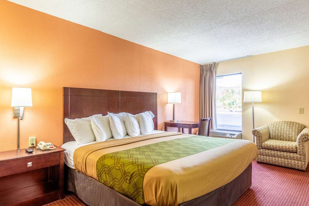 Econo Lodge Rocky Top - photo 6