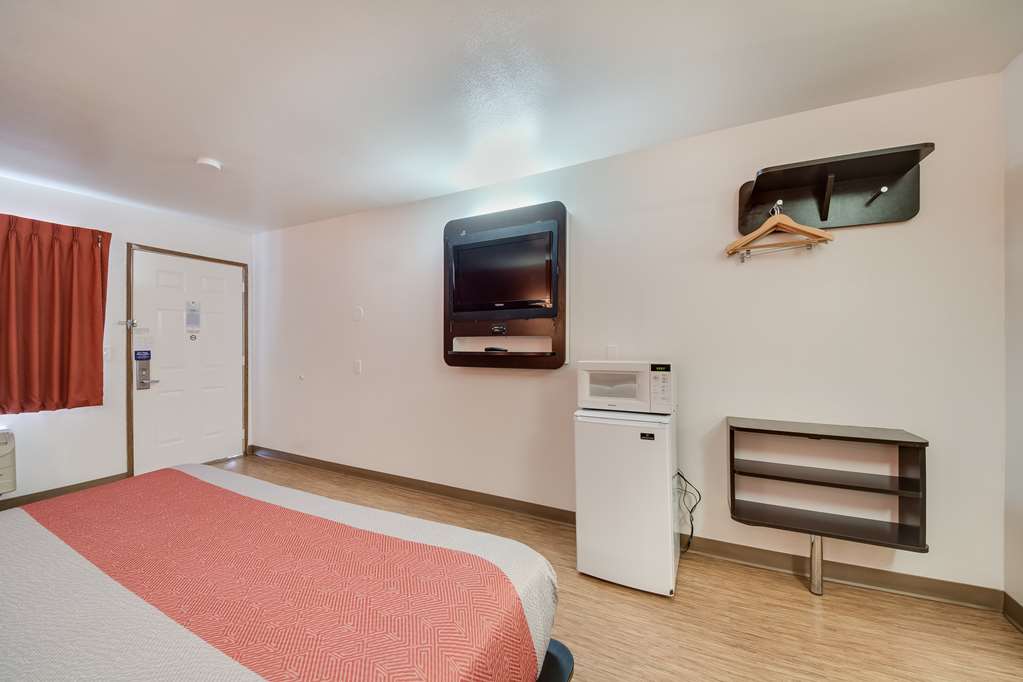 Motel 6 Brownsville TX North - photo 11