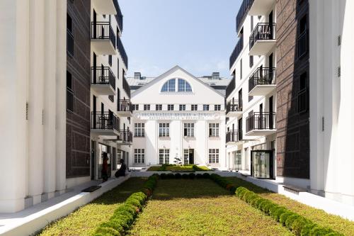 Premium Designer Apartment Quiet and Central — 4-Star Luxury Hotel in Krakow, Poland