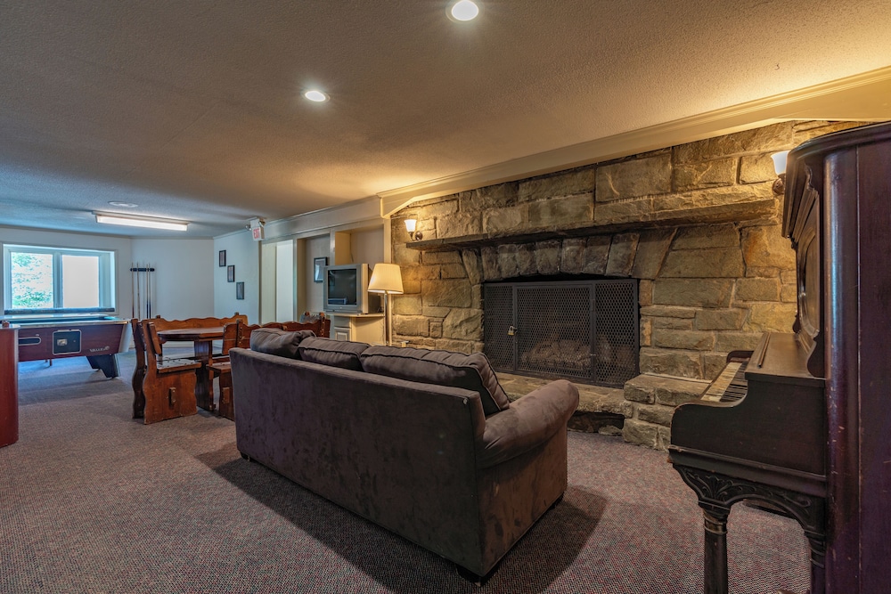4 Seasons at Beech Mountain - photo 66