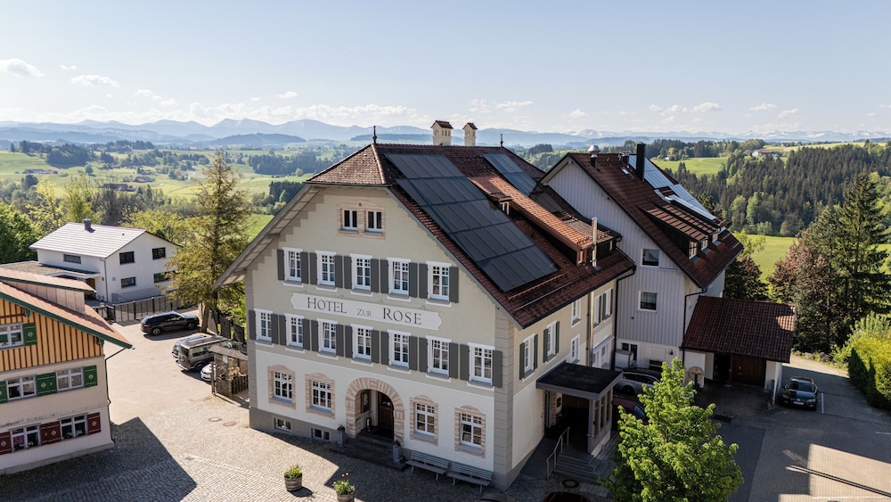 Hotel Gasthof Zur Rose - carbon neutral hotel in Wangen