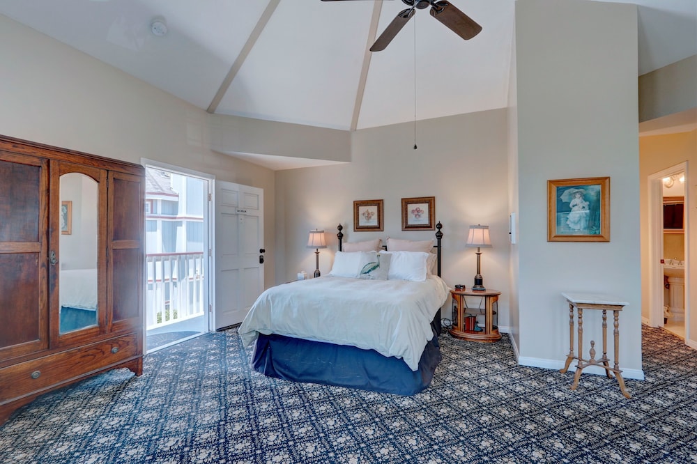 Pelican Cove Inn - photo 76