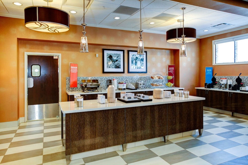 Hampton Inn & Suites Columbus - photo 48