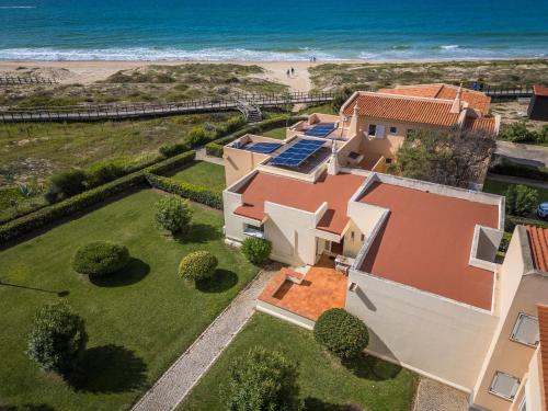 Villa 4 Alvor — 4-Star Luxury Hotel in Alvor, Portugal