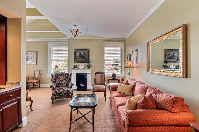 The Presidents Quarters Inn - photo 89