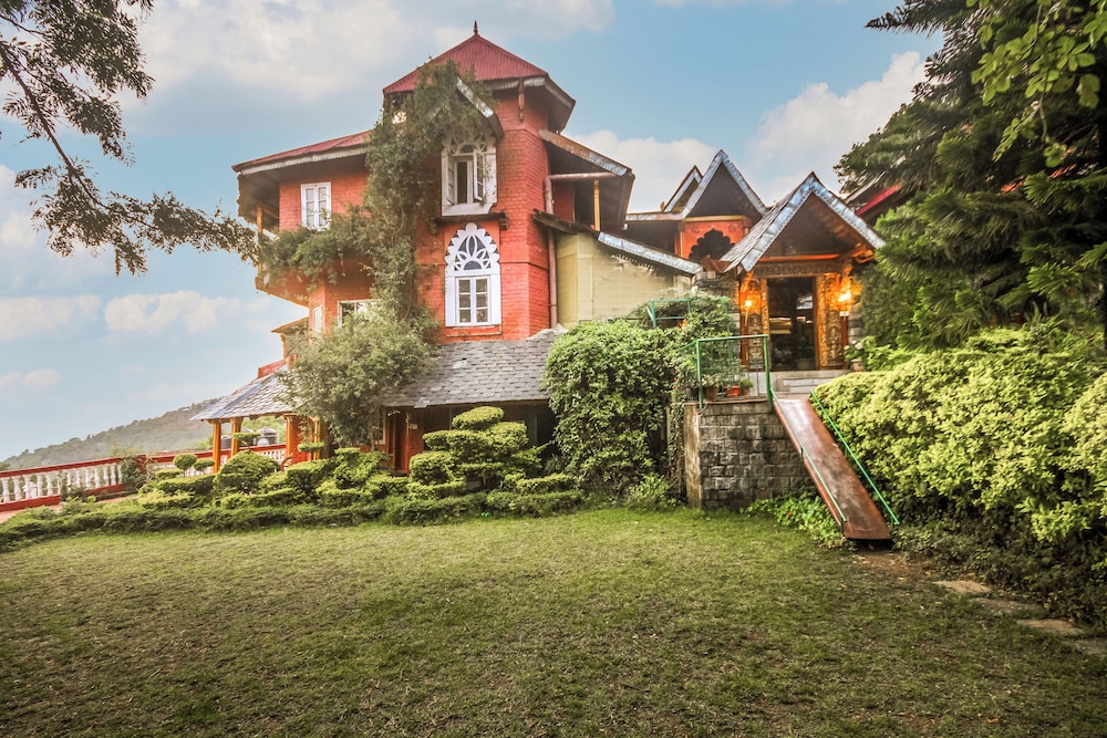 WelcomHeritage Grace Hotel