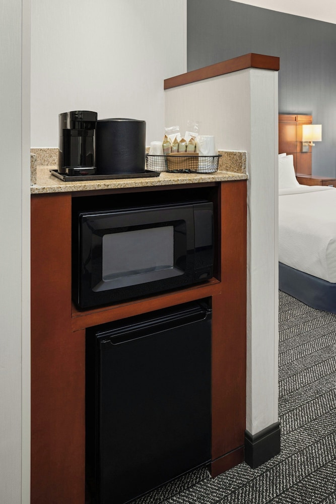 Courtyard by Marriott Minneapolis Maple Grove Arbor Lakes - photo 13