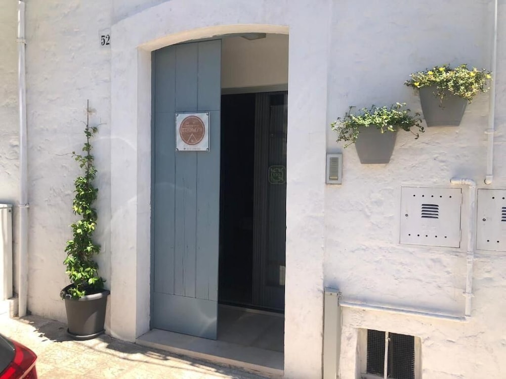 Antica Dimora Edomyr Diemme Stay in Alberobello, Italy