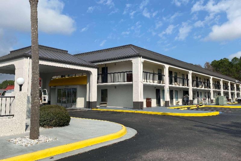 Days Inn by Wyndham Moss Point Pascagoula - photo 2