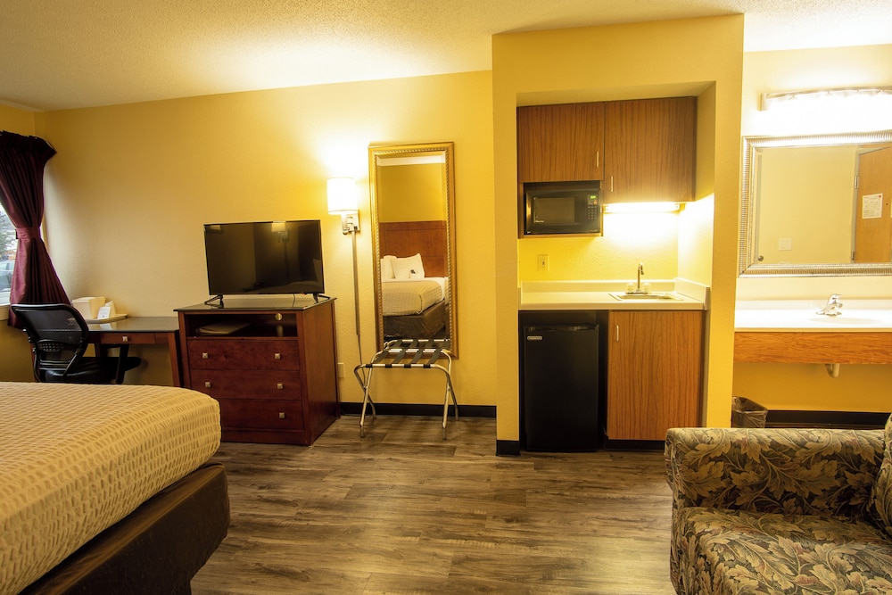 Coratel Inn & Suites By Jasper River Falls - photo 16