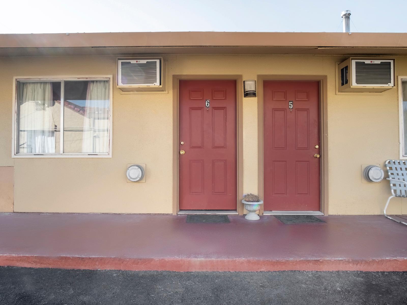 Coalinga Motel - photo 16