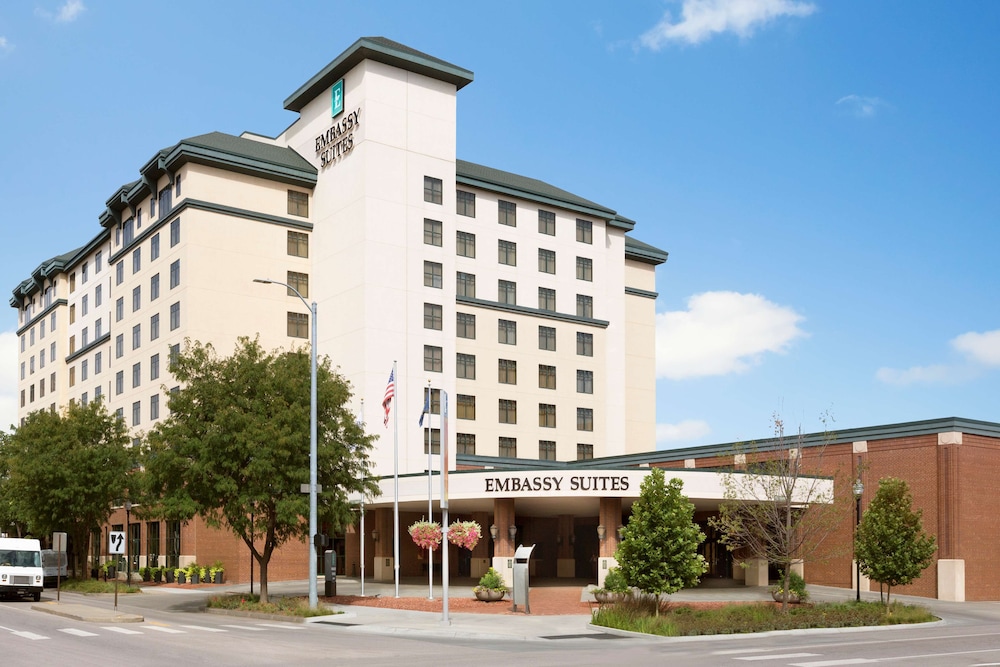 Embassy Suites Lincoln - photo 51