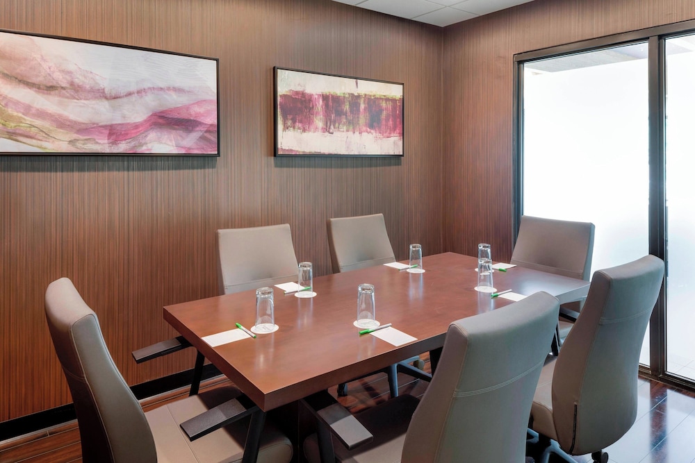 Courtyard by Marriott in Portsmouth - photo 31