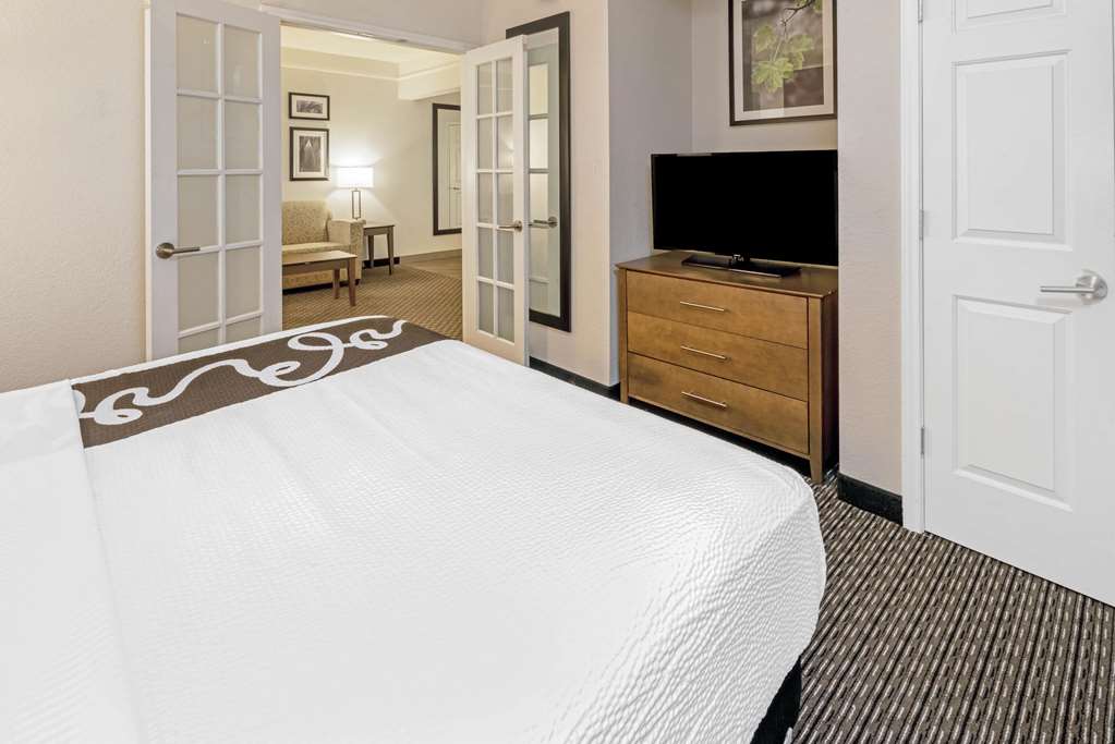 La Quinta Inn & Suites by Wyndham Orem University Pwy Provo - photo 53
