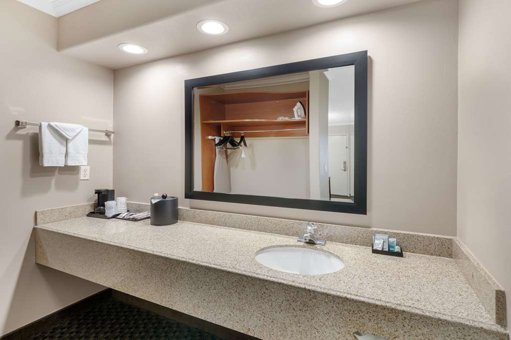 Best Western Oxnard Inn - photo 39