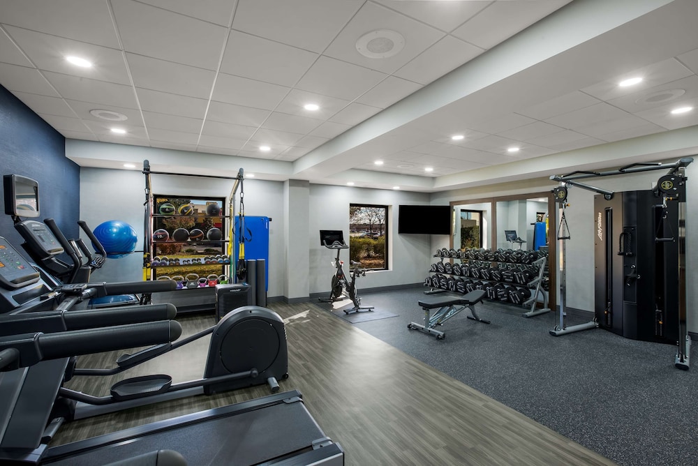 Hampton Inn Linden - photo 25