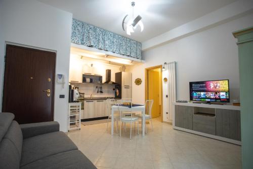 Sol&Luna 1909 Tourist Location in Old Town — 4-Star Luxury Hotel in Palermo, Italy
