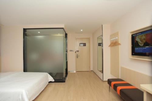 7 Premium Hotel - last minute hotel in Baoding