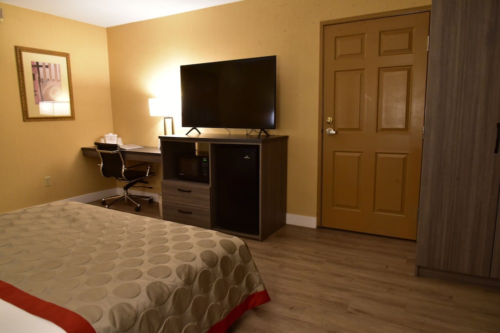 Ramada by Wyndham San Diego National City - photo 18