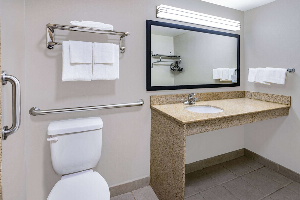 Red Roof Inn Leeds - photo 22