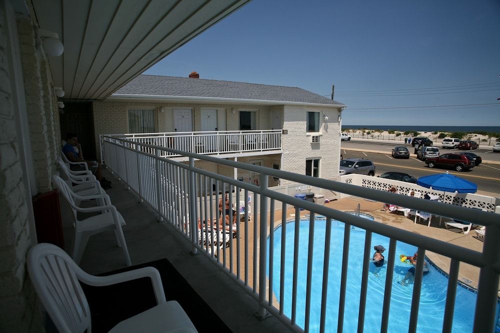 Luna Mar Motel - photo 2