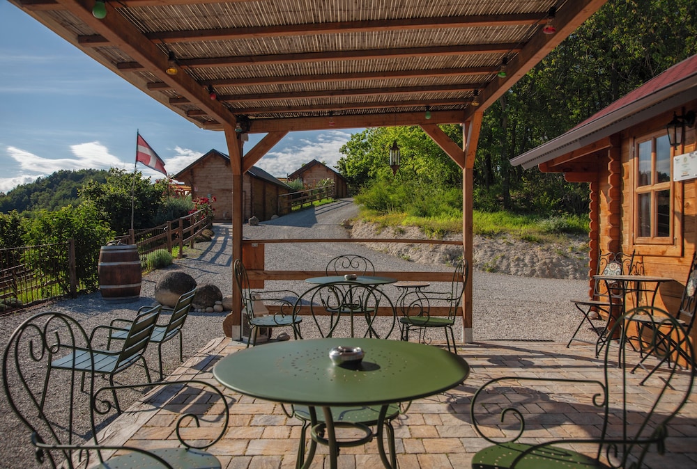 Pian Del Mund — hotel in Borgomale