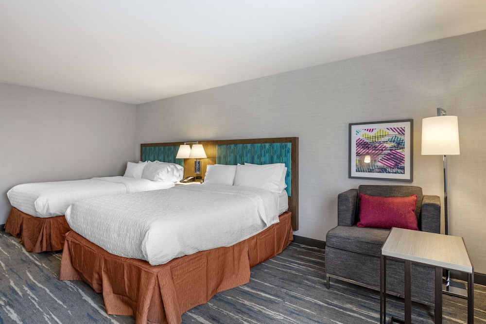 Hampton Inn Ft Collins - photo 16