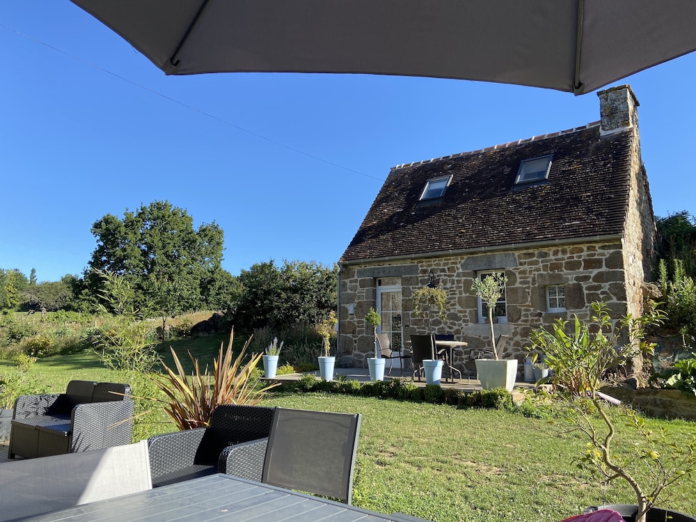 Domaine Des Tours Vauquelin — hotel in Briouze