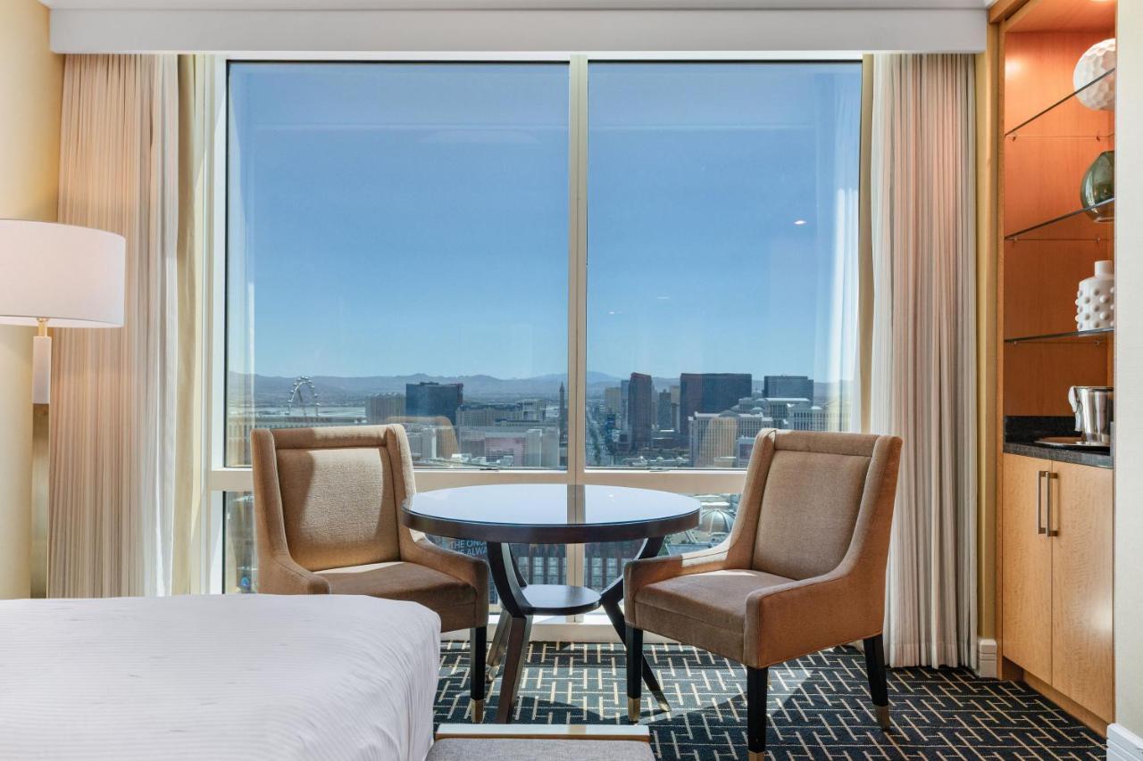 TRUMP 56th Floor Sphere and Strip View No Resort Fees