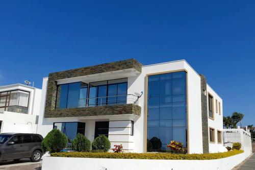Espectacular casa grande vacacional en Manta — 4-Star Luxury Hotel in Manta, Ecuador