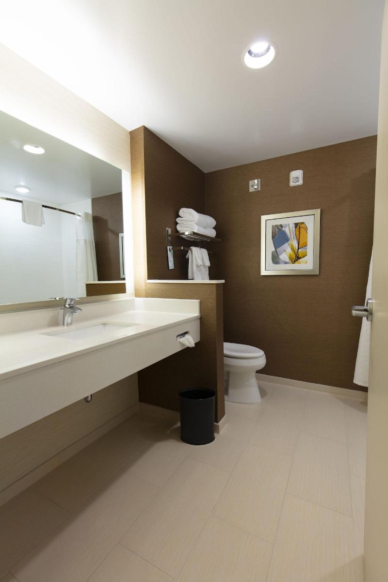 Fairfield Inn & Suites by Marriott Atlanta Woodstock - photo 22