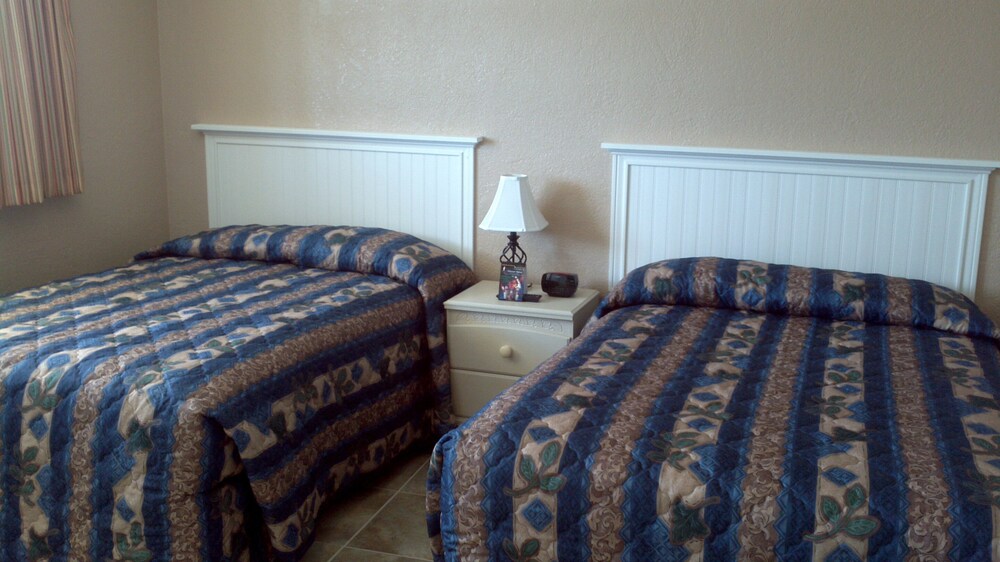 Hawaiian Inn Resort - photo 5