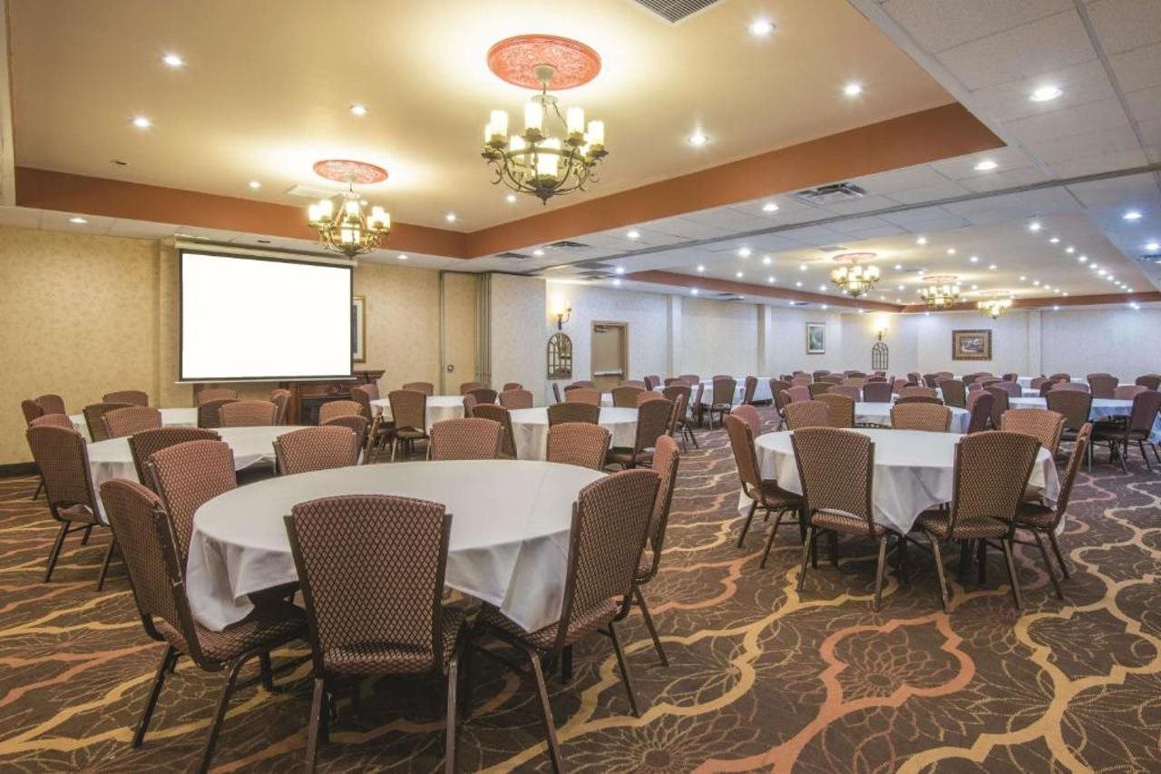 La Quinta Inn & Suites by Wyndham Silverthorne Summit Co - photo 15