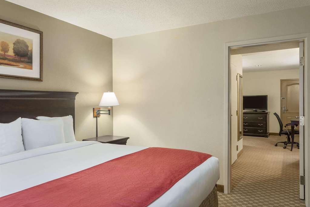 Country Inn & Suites by Radisson Tuscaloosa AL - photo 11