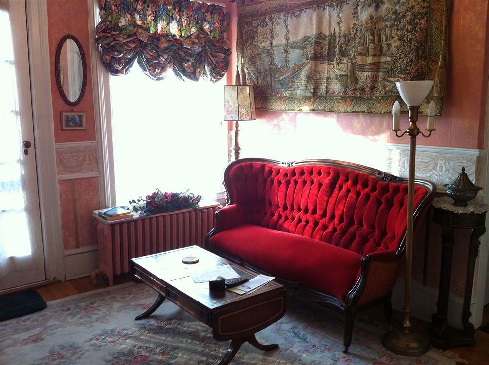 Flo's Hideaway - photo 6