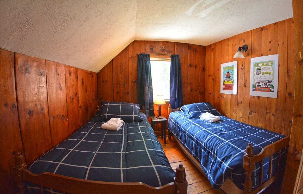 Hyde Away Inn - photo 23