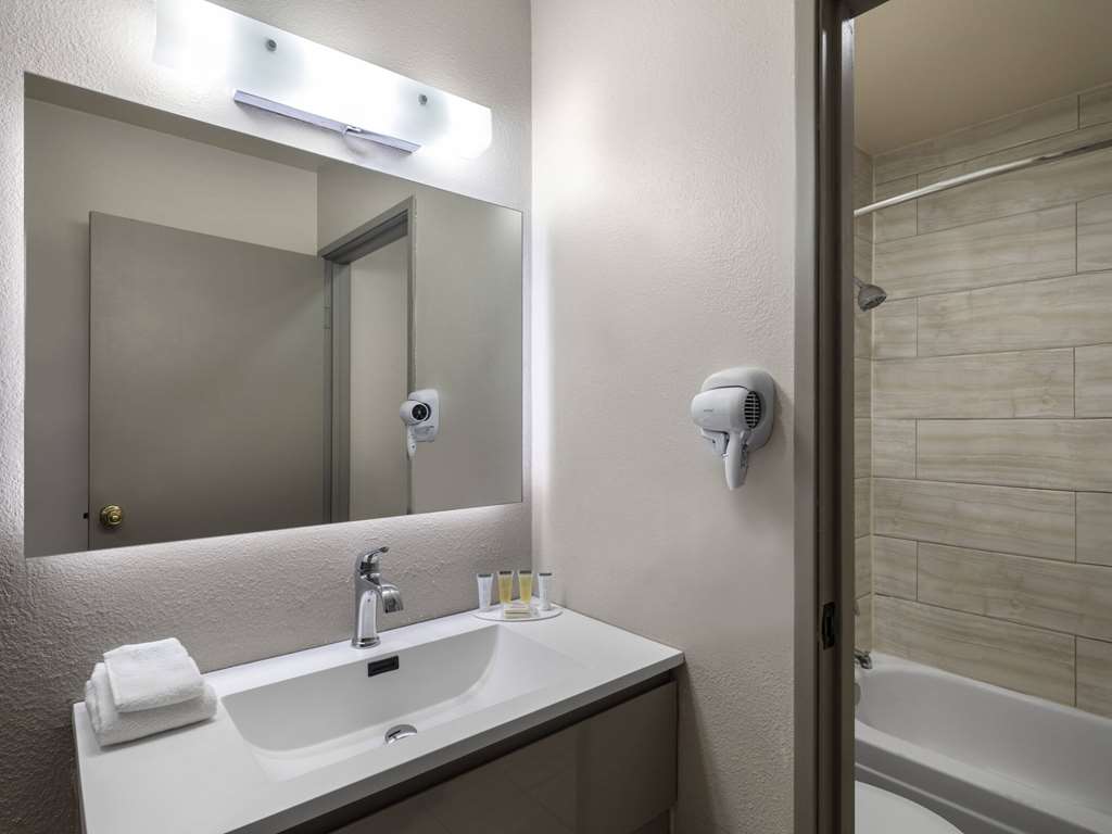 Days Inn by Wyndham Las Vegas Airport Near the Strip - photo 24
