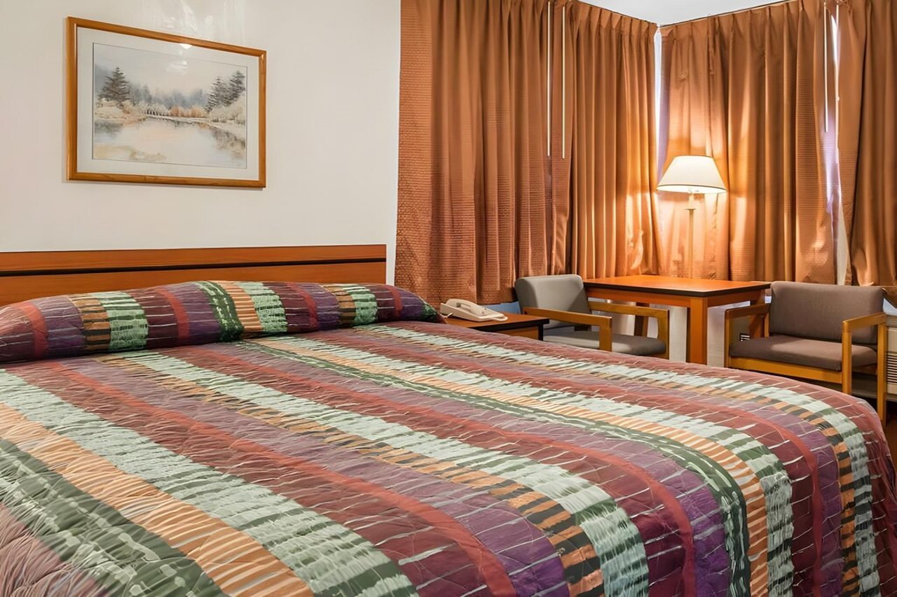 Rodeway Inn & Suites Colorado Springs CO - photo 7