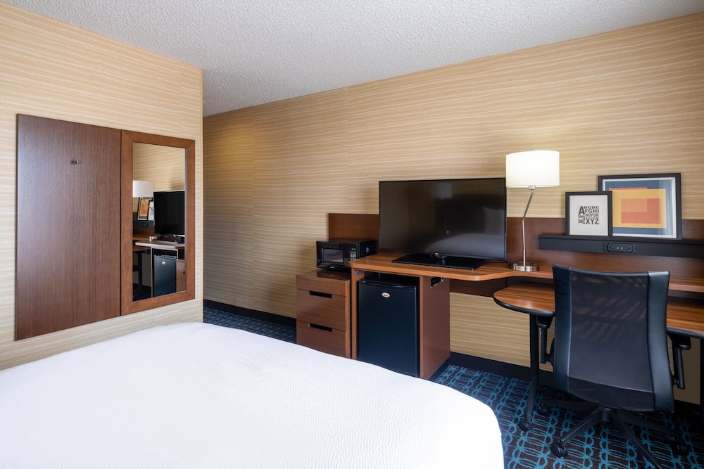 Fairfield Inn and Suites by Marriott Denver Aurora Medical Center - photo 5